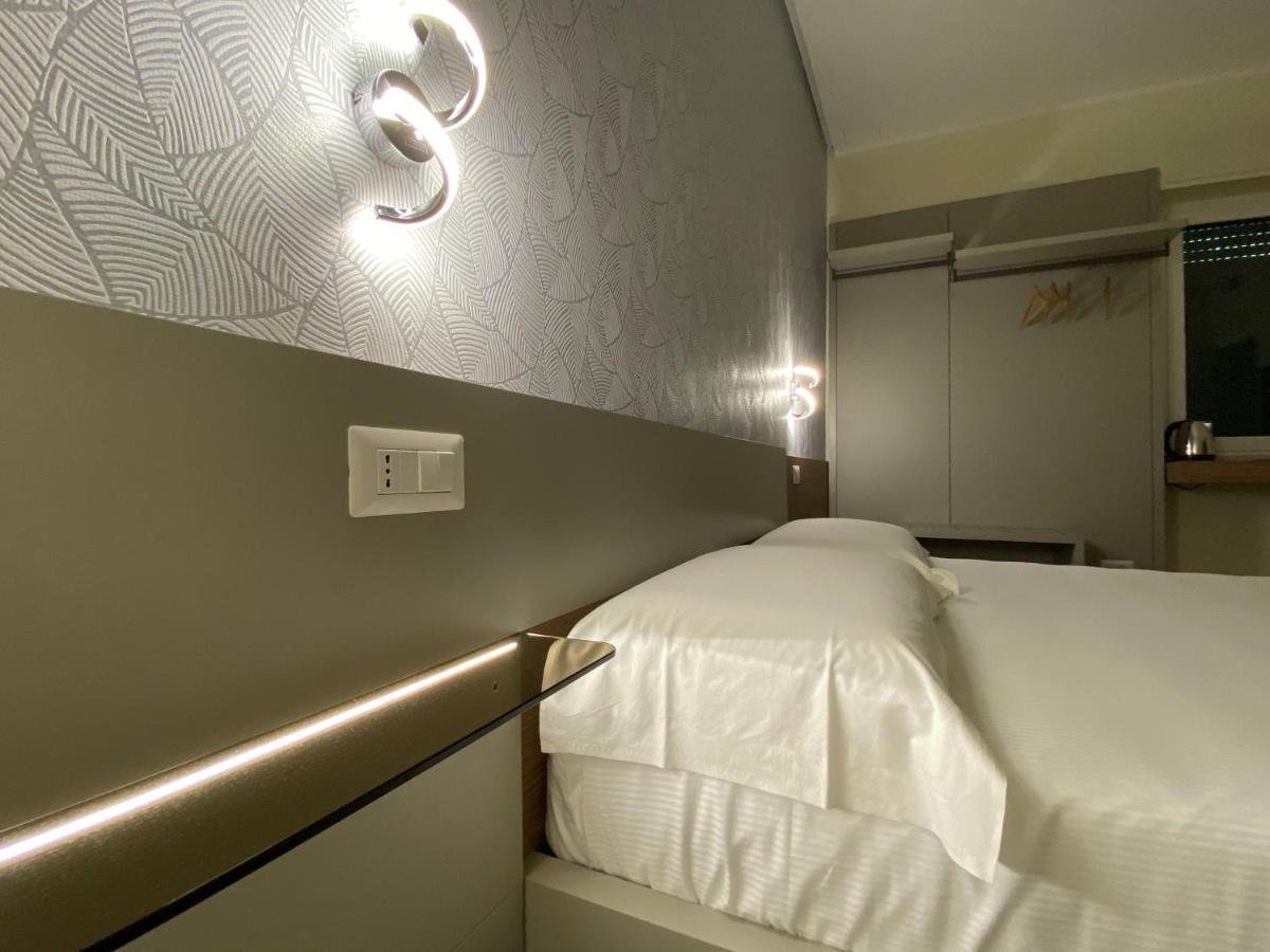 Levante Apartment And Room Bari Esterno foto