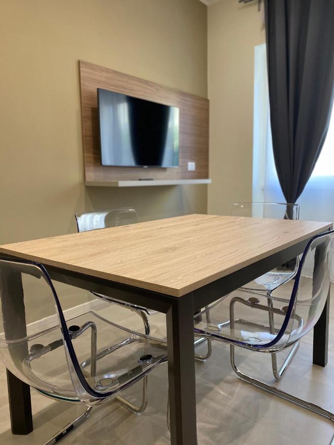 Levante Apartment And Room Bari Esterno foto