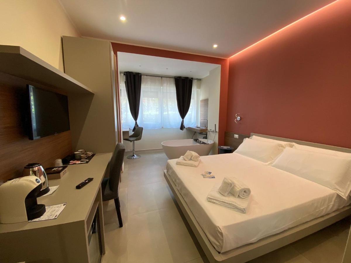 Levante Apartment And Room Bari Esterno foto